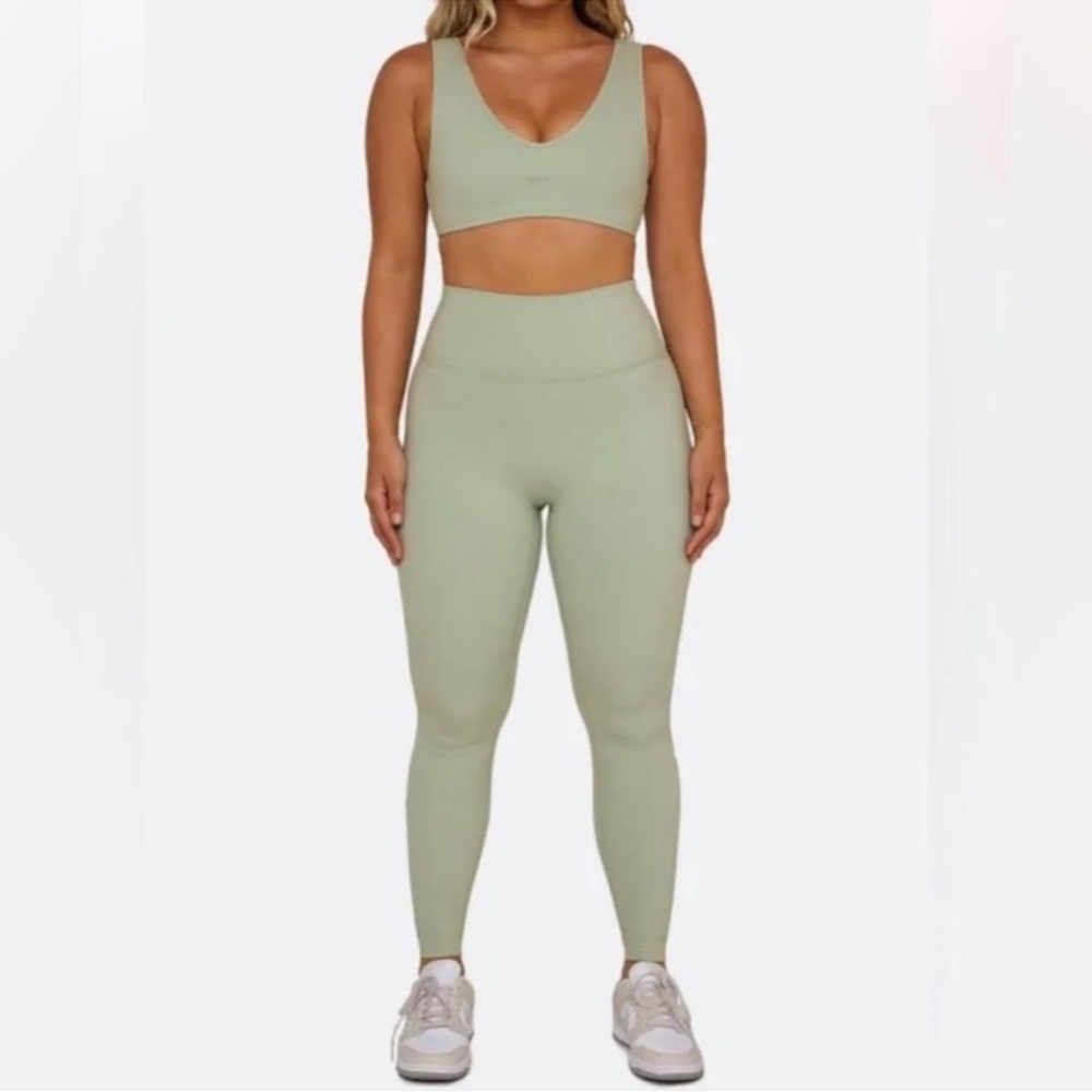 SET: Sport Body Dip Bra & Leggings in Desert SET